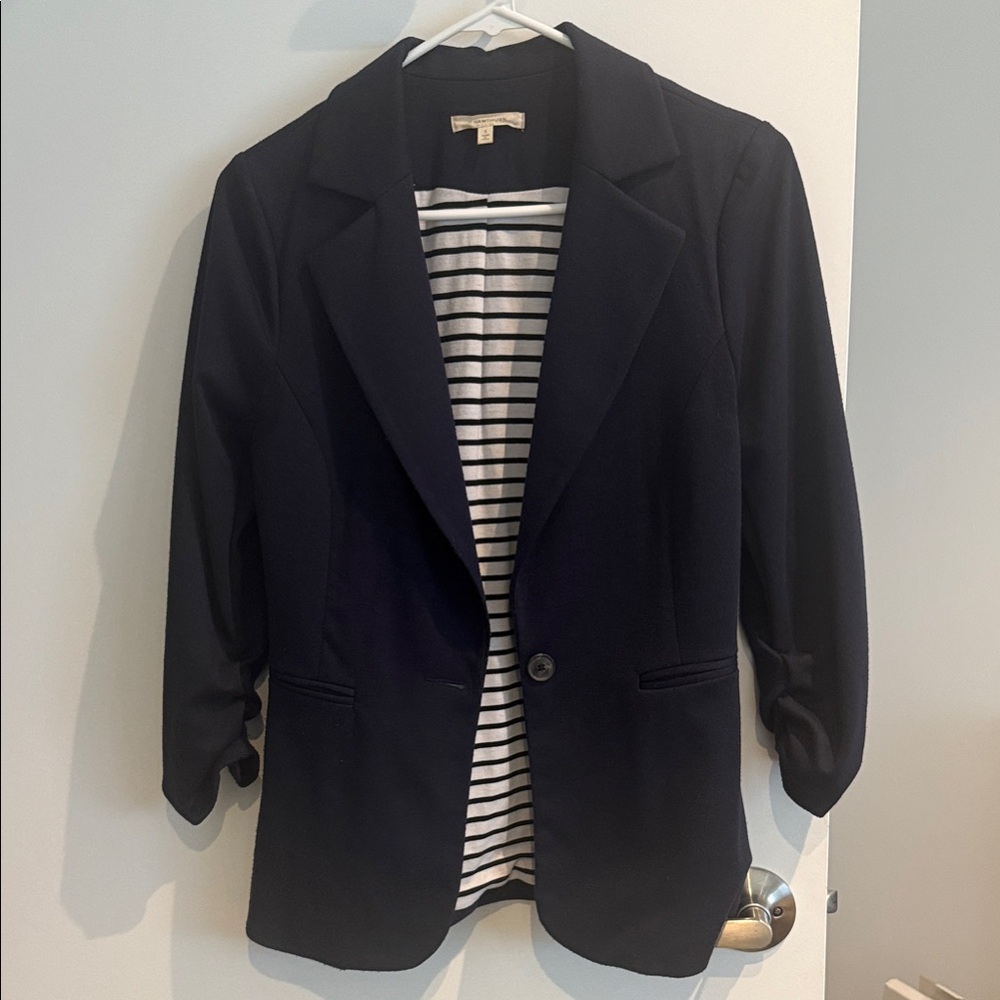 Elegant Navy Women's Blazer